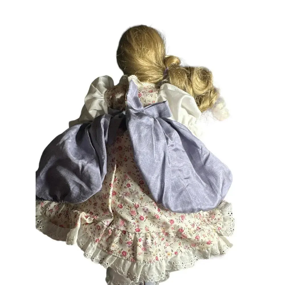 Porcelain Doll Vintage FRANKLIN Heirloom 1987  Porcelain Doll   Little Bo Peep b